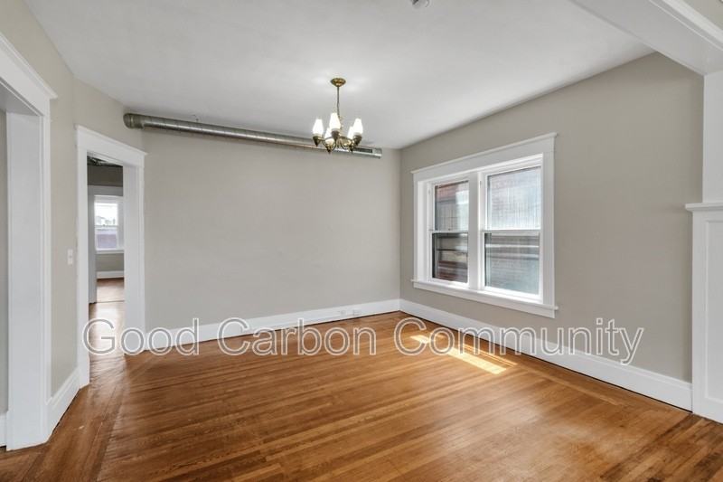 79 Saranac Ave - Photo 5 of 20