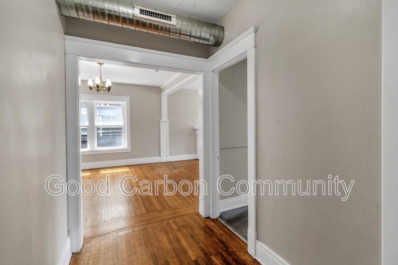 79 Saranac Ave - Photo 7 of 20