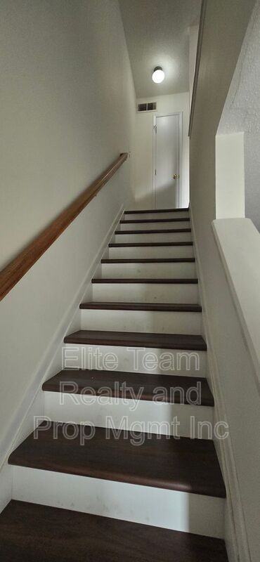 3109 Heathstead Pl - Photo 7 of 15