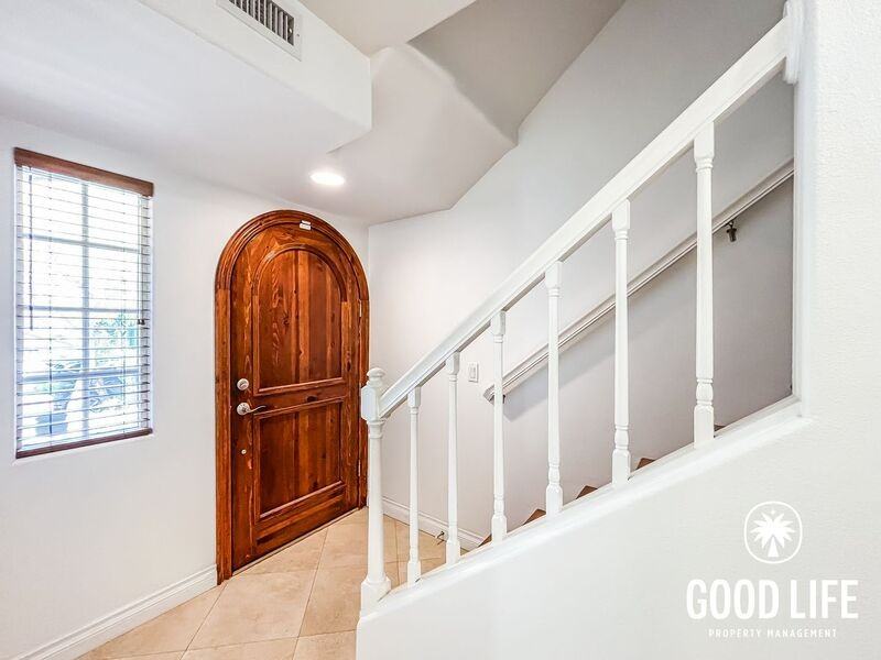 4313 Cleveland Ave - Photo 2 of 35