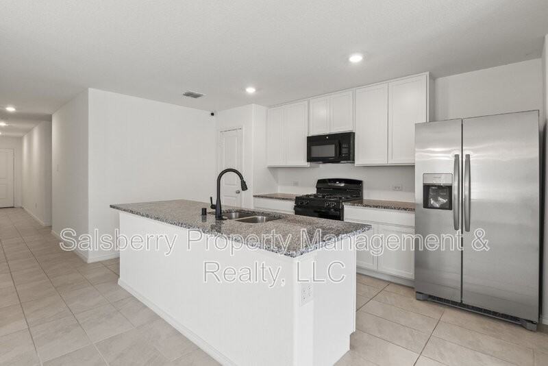 11807 Marcellus Way - Photo 3 of 28