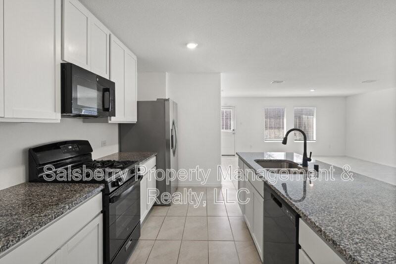11807 Marcellus Way - Photo 5 of 28