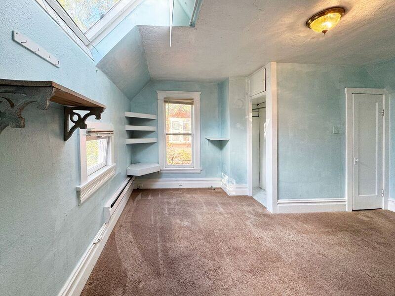 527 Monroe St #5 - Photo 6 of 11