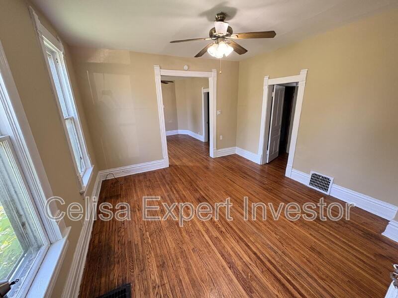 3201 Dinnen Ave - Photo 2 of 8