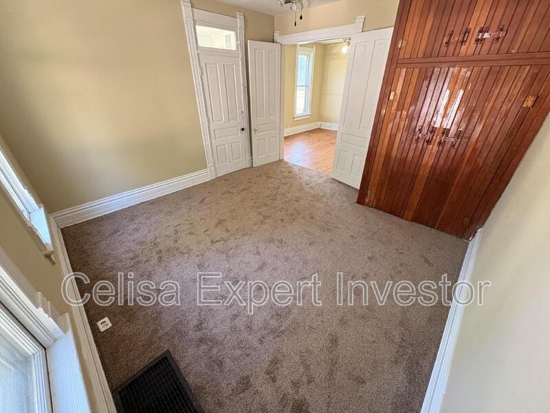 3201 Dinnen Ave - Photo 7 of 8