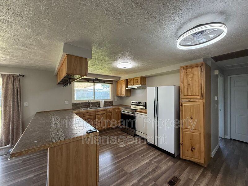 7218 Old Troy Pike - Photo 3 of 12