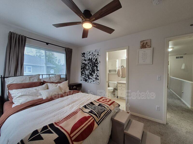 3926 Lakehurst Cir #1 - Photo 4 of 19