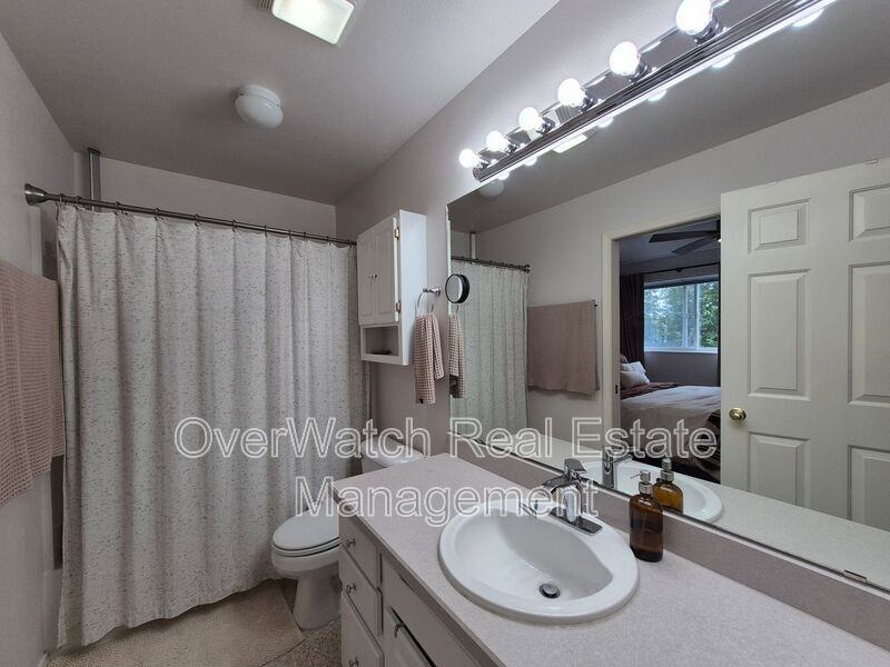 3926 Lakehurst Cir #1 - Photo 5 of 19