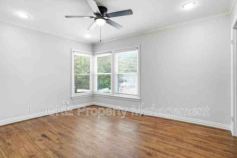 3528 Rogers Ave - Photo 7 of 16
