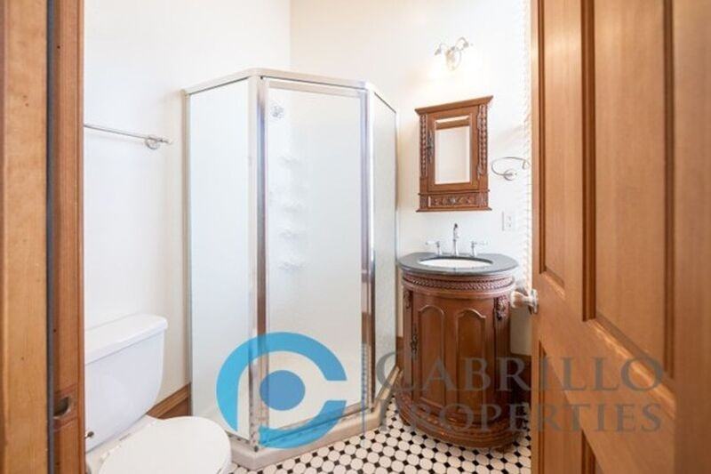 1499 J St - Photo 3 of 35