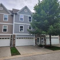 305 Ne Kingwood - Photo 1 of 1