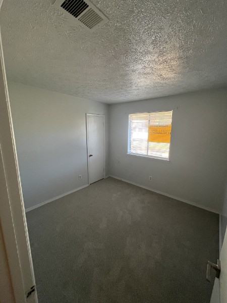 1074 Sparrow Ct - Photo 2 of 9