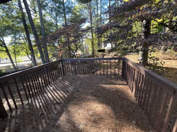1074 Sparrow Ct - Photo 3 of 9