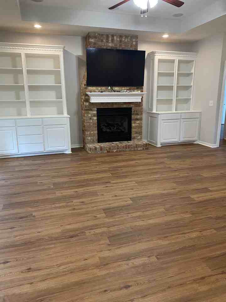 145 Linda Dr - Photo 2 of 9