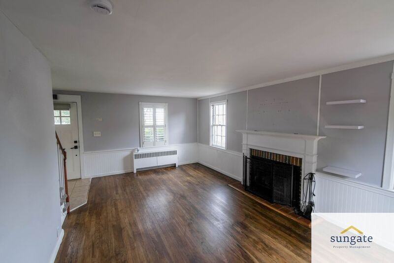 7023 Deerfield Rd - Photo 4 of 37