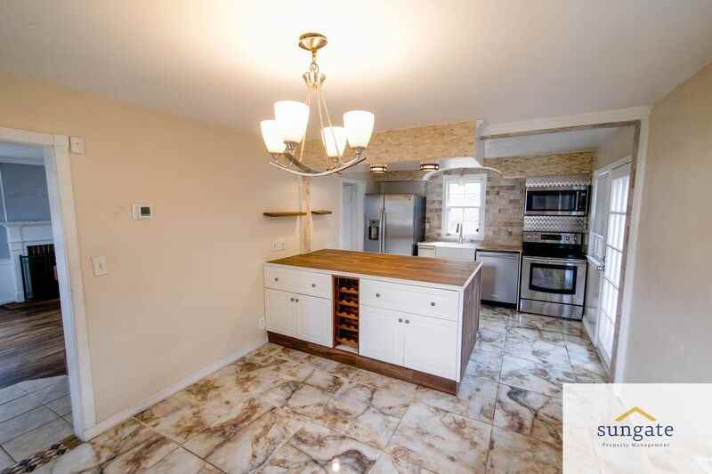 7023 Deerfield Rd - Photo 5 of 37