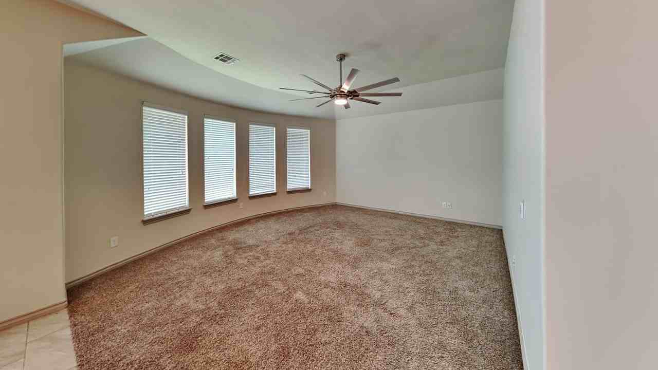 9416 Nw 91st Cir - Photo 4 of 21