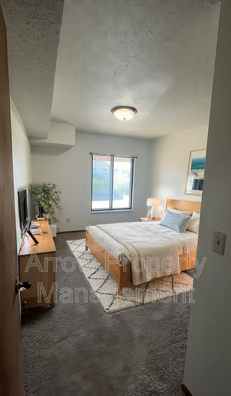 205 E Arbor Ave - Photo 4 of 5