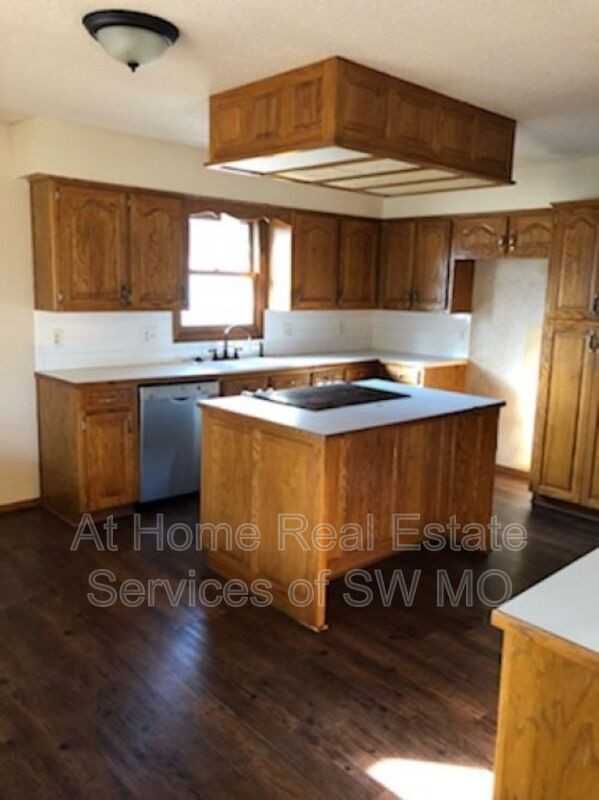 6333 W Dogwood Ct - Photo 4 of 18