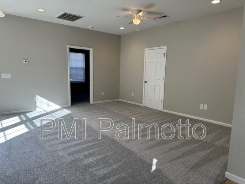 124 Fairview Park Dr - Photo 4 of 16