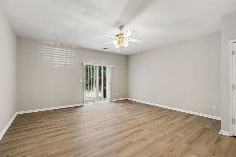 2224 Winthrop Chase Dr - Photo 5 of 15