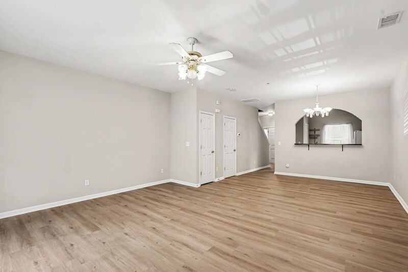 2224 Winthrop Chase Dr - Photo 7 of 15