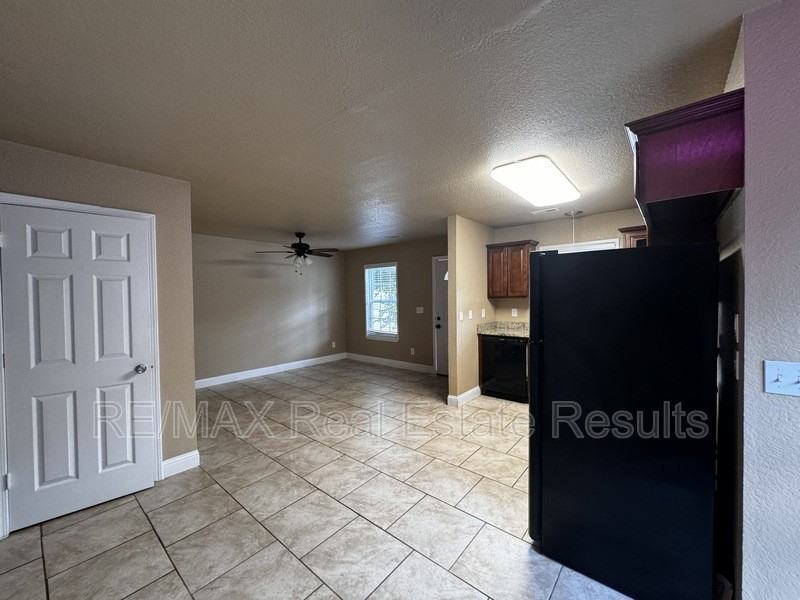 1521 N Dawn Dr - Photo 4 of 10