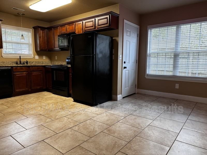1521 N Dawn Dr - Photo 5 of 10