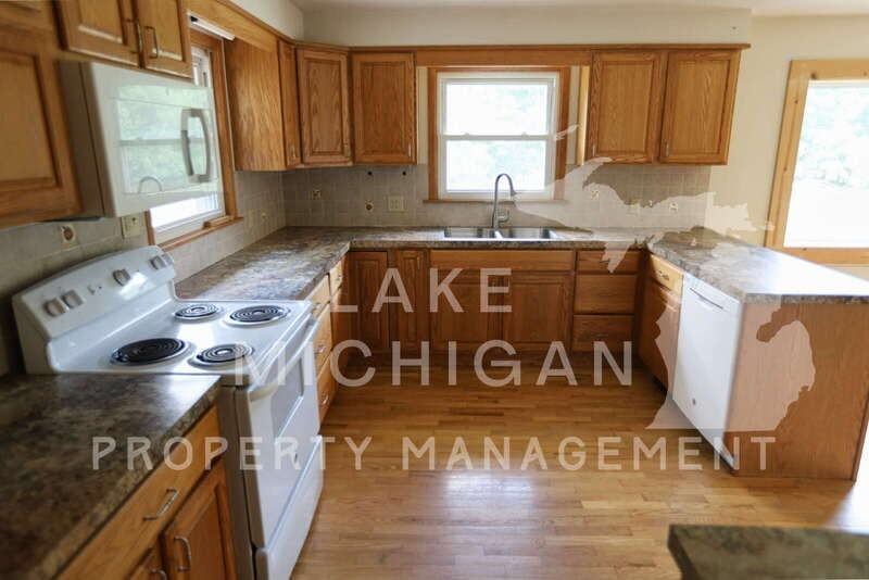 3108 Ottogan St - Photo 2 of 10