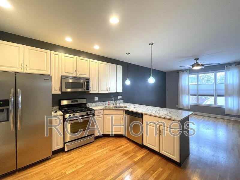 232 E Saint Joseph St