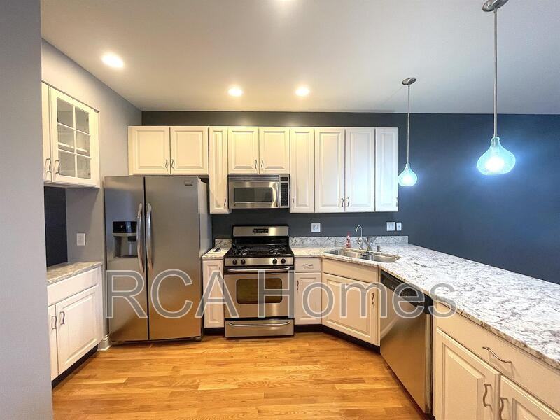 232 E Saint Joseph St - Photo 2 of 17