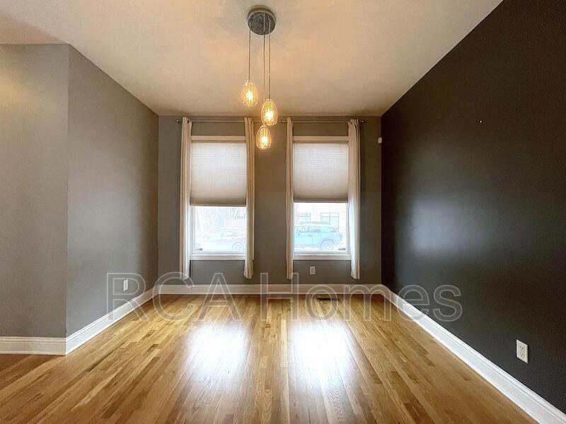 232 E Saint Joseph St - Photo 4 of 17