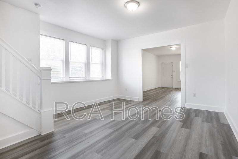2960 N Park Ave - Photo 4 of 18
