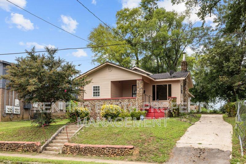 2320 Court R - Photo 2 of 20