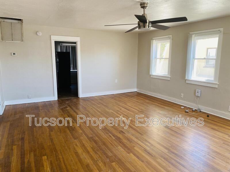 2632 N Stone Ave - Photo 7 of 20