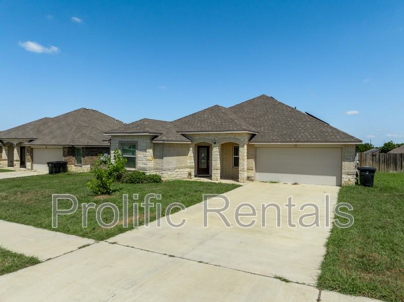 6117 Verde Dr - Photo 2 of 35