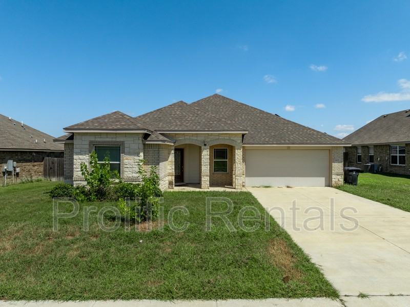 6117 Verde Dr - Photo 3 of 35