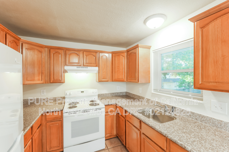 1402 Washington St #2 - Photo 2 of 6