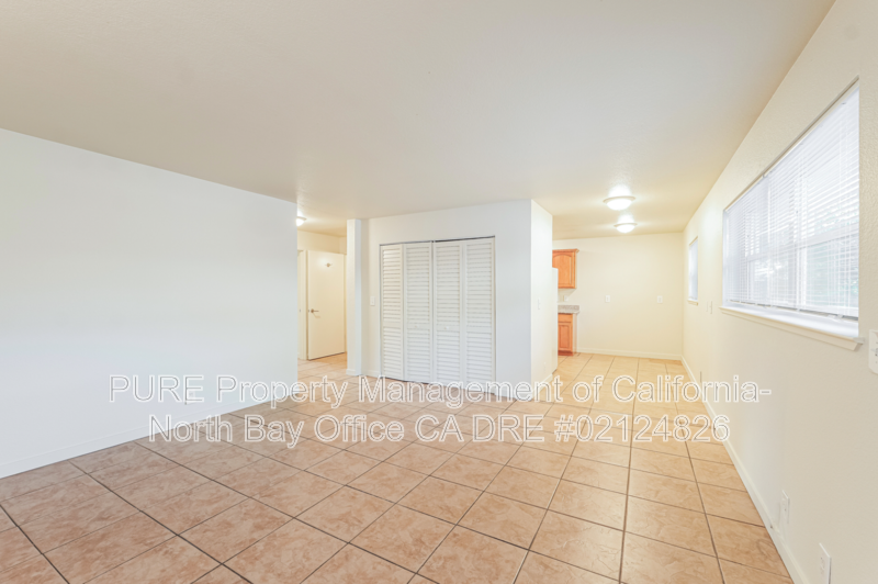 1402 Washington St #2 - Photo 4 of 6