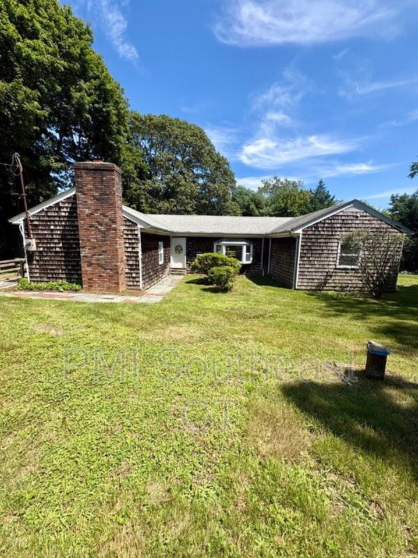 226 Pequot Ave - Photo 2 of 31