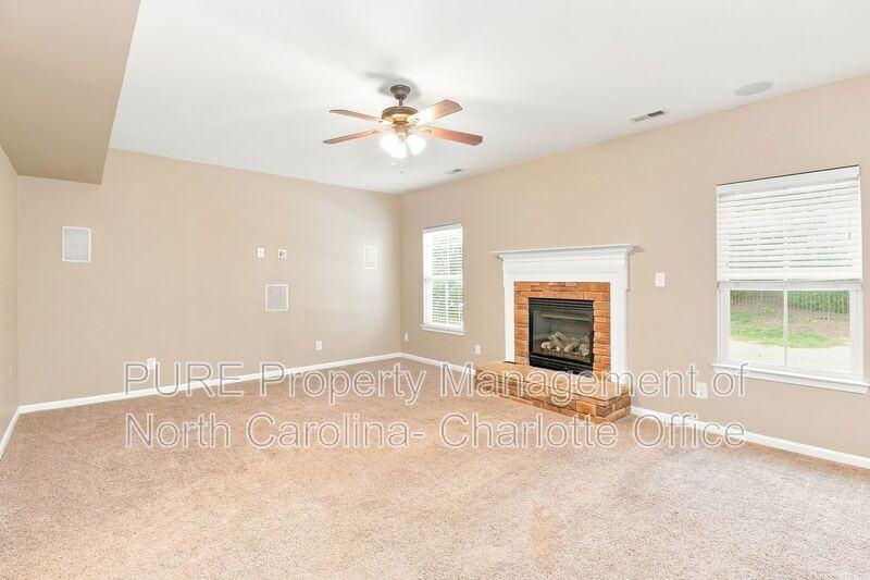 3007 Fallondale Rd - Photo 4 of 26