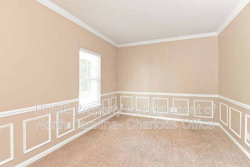 3007 Fallondale Rd - Photo 6 of 26