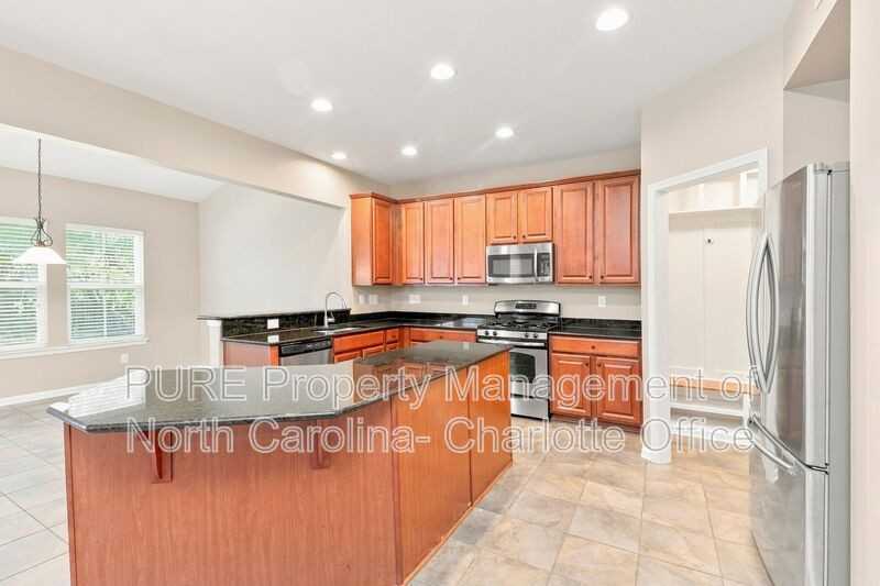 3007 Fallondale Rd - Photo 5 of 26