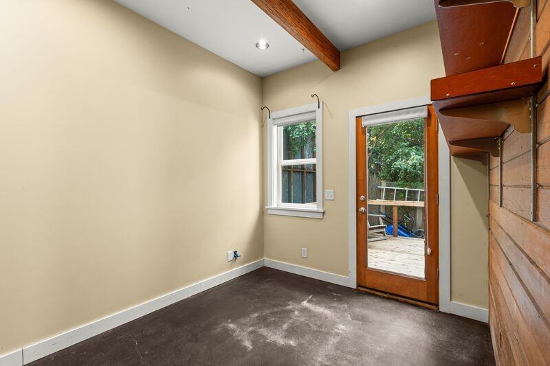1912 E Union St - Photo 2 of 25