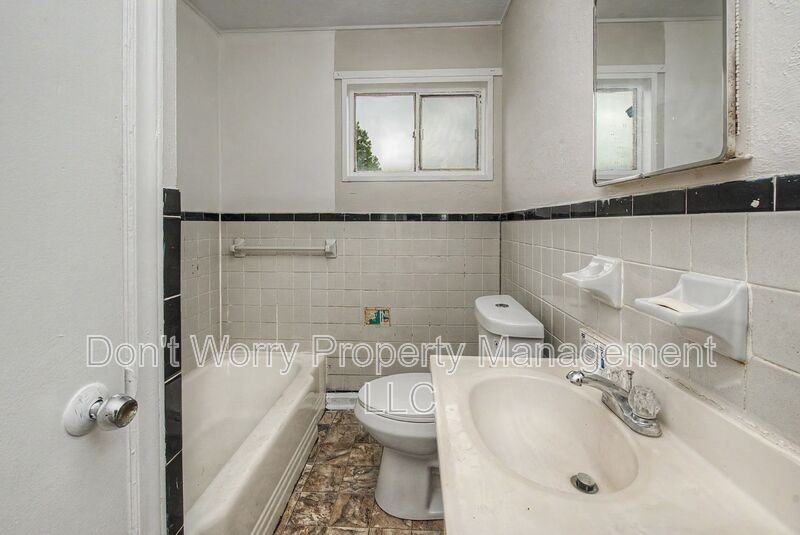 1609 Oneka Ave #A - Photo 3 of 6