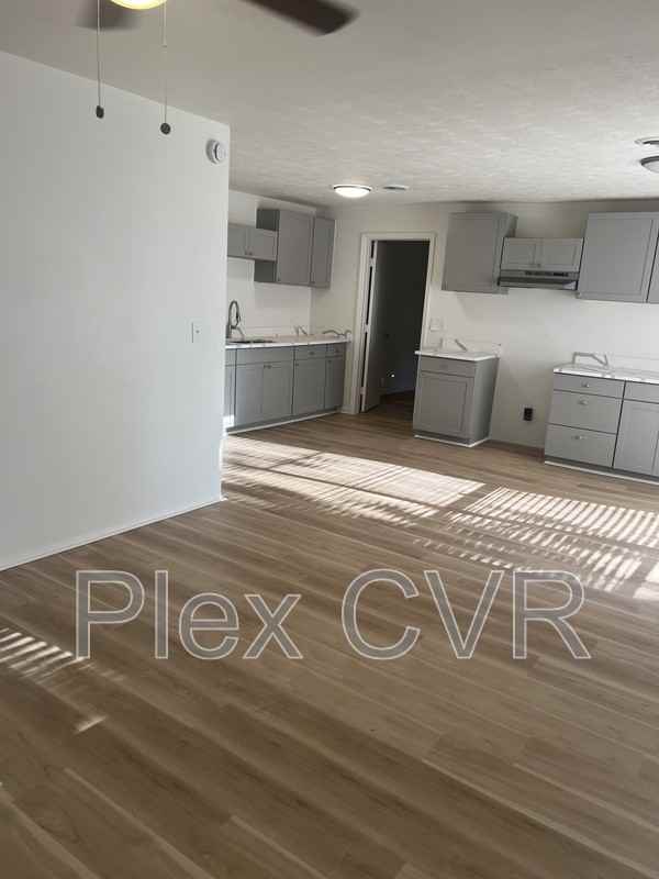 3111 Urban Ave - Photo 2 of 9