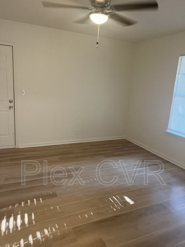 3111 Urban Ave - Photo 5 of 9