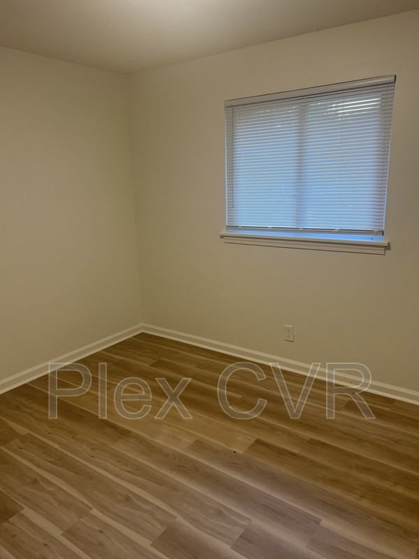 3111 Urban Ave - Photo 6 of 9