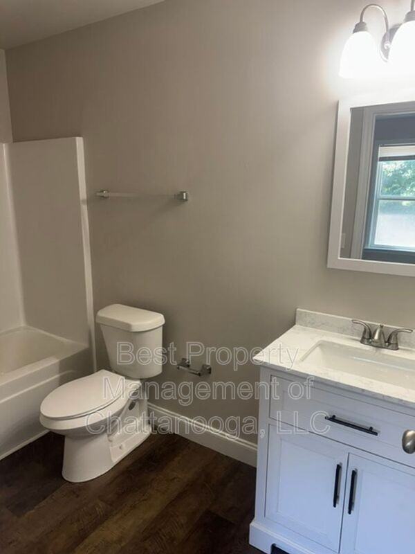 385 Virginia St - Photo 5 of 10