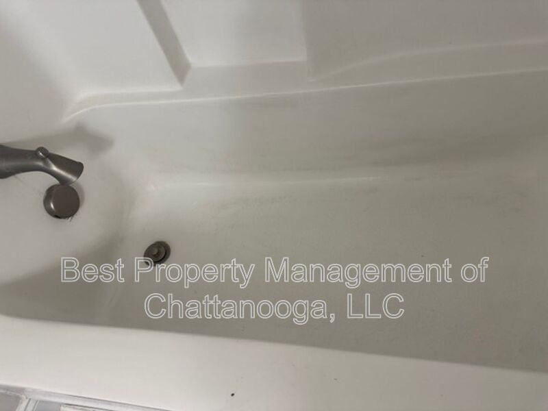 385 Virginia St - Photo 6 of 10